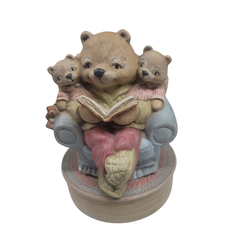 Vintage Bear Family Reading Armchair Music Box‎ Japan 1985 Ceramic Figurine